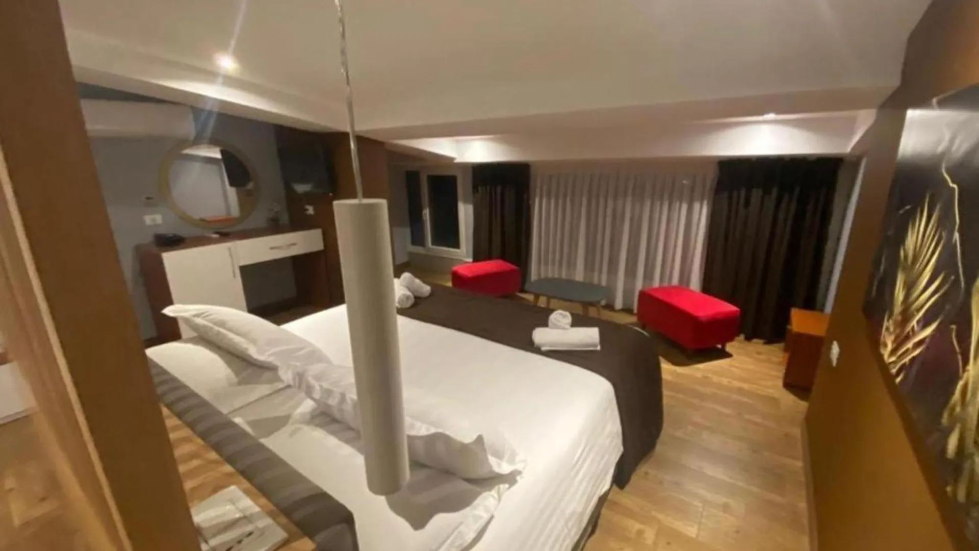 Olivar Hotel Тирана 4*,