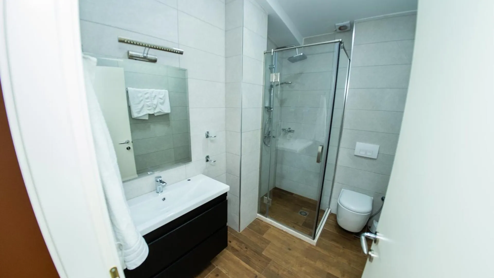 Olivar Hotel Tirana Selitë e Vogël